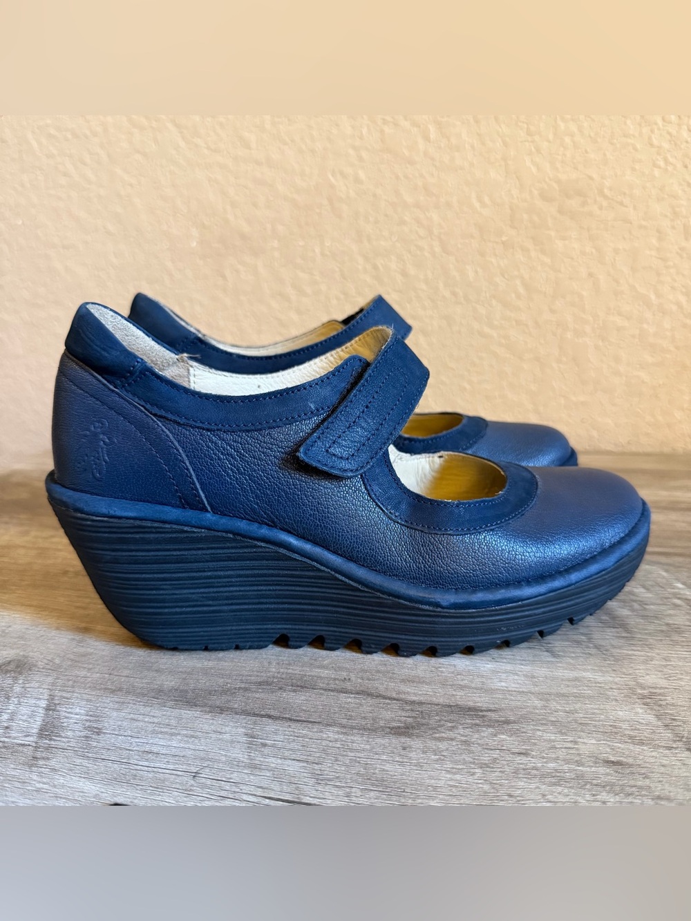 Fly London Yaz Wedge Leather Shoes Women’s Size 7.5